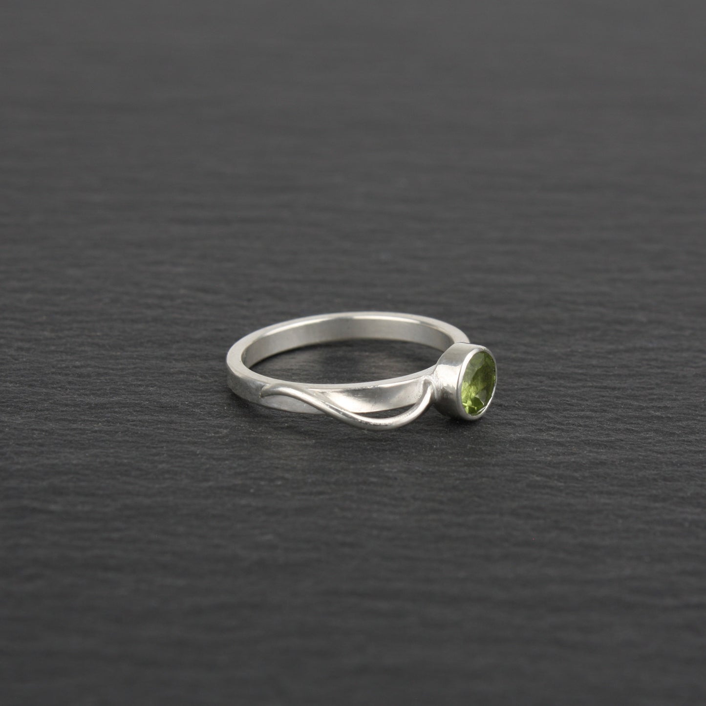 Cascade Ring with 5mm Peridot