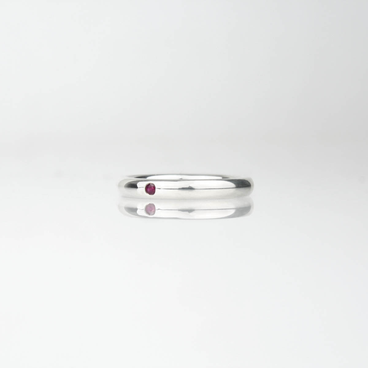 Comfort-fit Ruby Ring