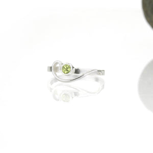 Arabesque Ring with Peridot