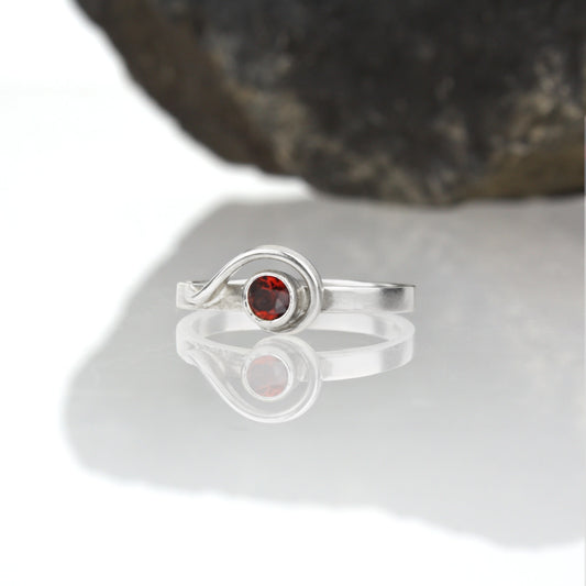 Spiral Ring with Garnet